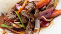 Saltado de carne