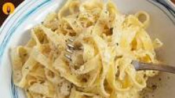 Fetuccini alfredo con berenjena